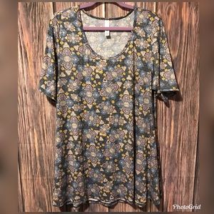 LuLaRoe Gray Perfect Tee 2XL Pink Blue Yellow SOFT